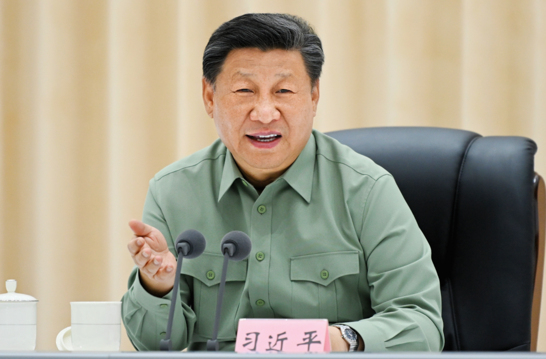 习近平在内蒙古调研边境管控和边防部队建设情况时强调 加强部队全面建设 提高边境防卫管控能力 努力锻造卫国戍边钢铁长城