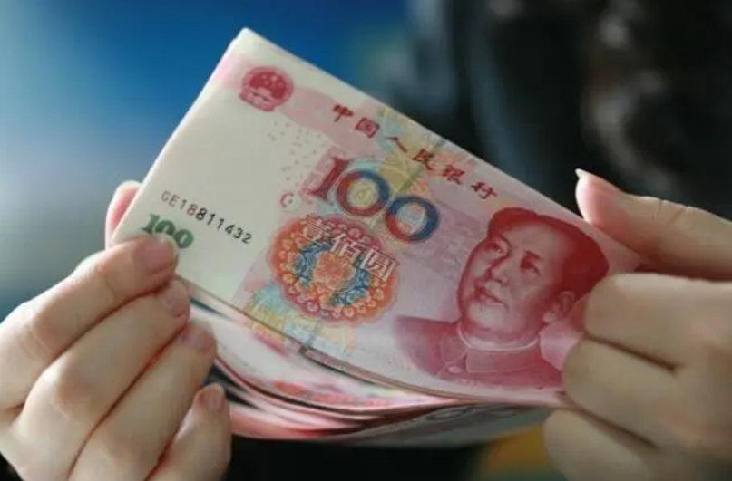 银行存款利率降到“2时代”，以后钱该放在哪？