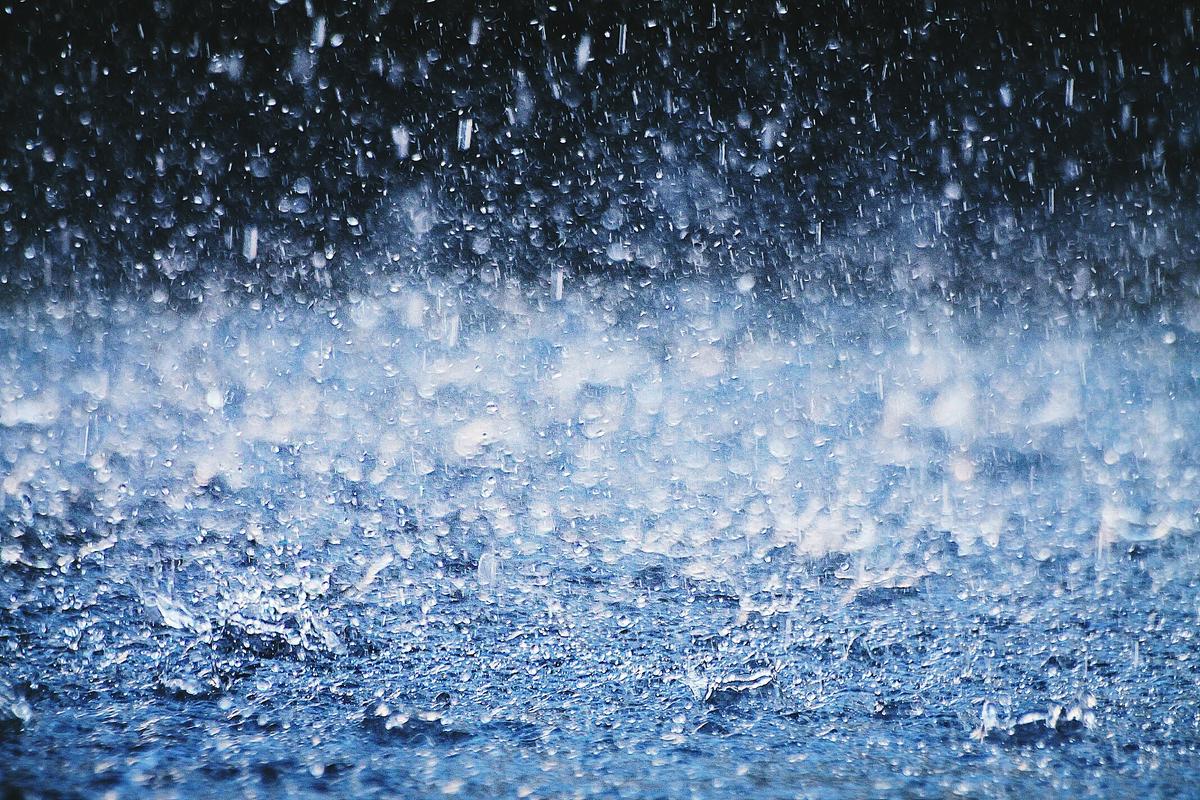 今天湖南晴热高温依旧 12日起大部地区多阵性降水