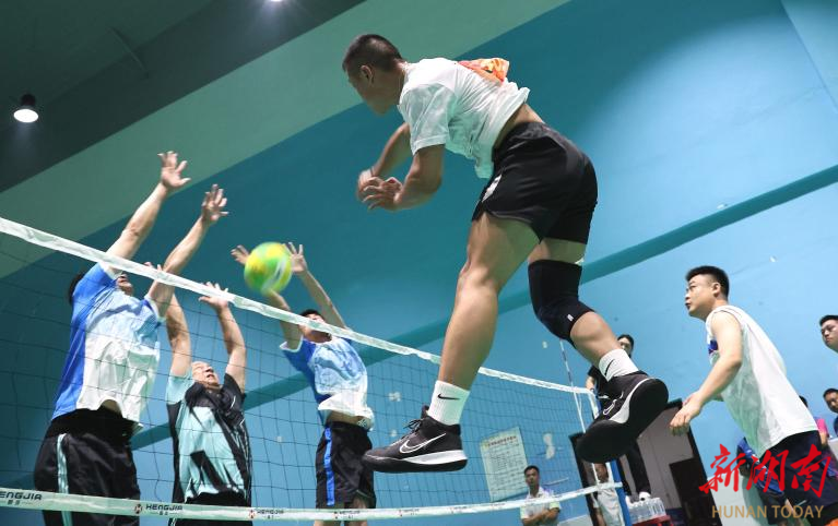践行全民健身 “湘窖杯”第十二届省体育系统气排球比赛举行