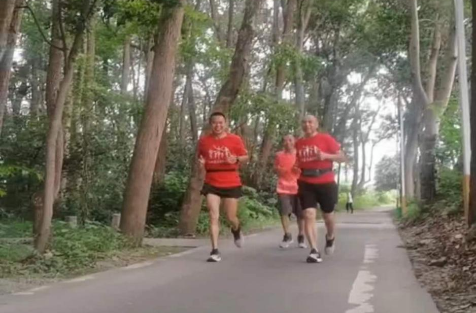 湖南第三届体育云动会·云动故事│“云跑日记”之14： 100场马拉松赛！68岁的“小伙子”为梦想永不止步