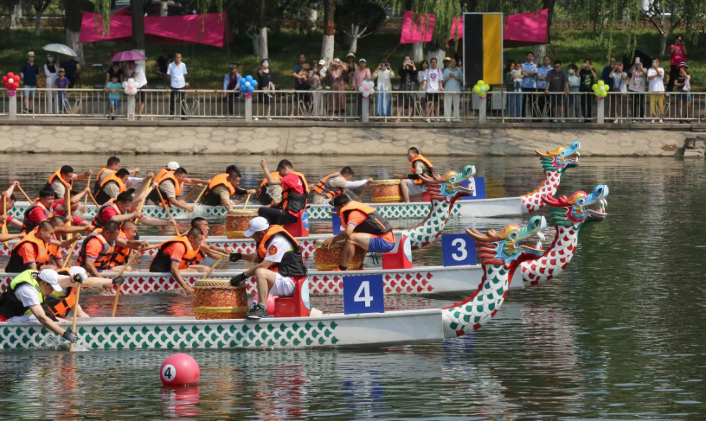 迎端午，京杭大运河沿线多城市龙舟队逐浪通惠河