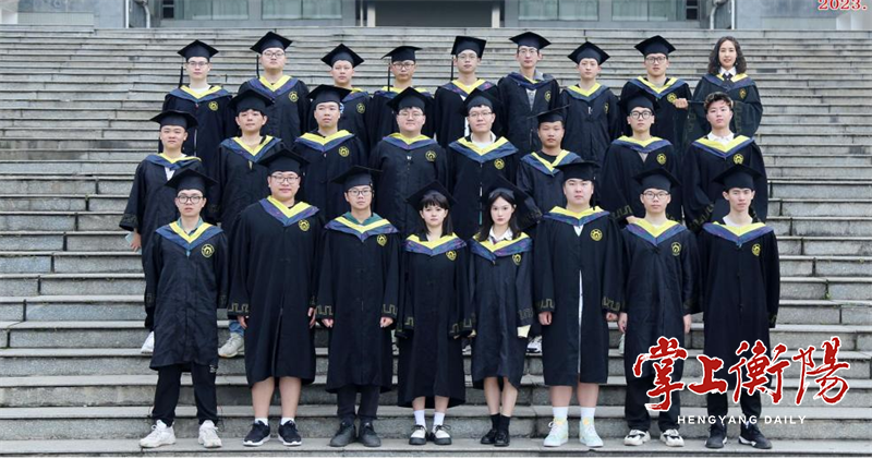 “最美的毕业礼物”， 南华大学建电班12名学生集体捐献机采血小板