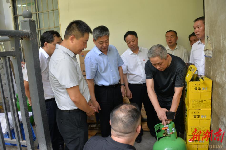 严华在邵阳市区督导燃气等领域安全生产工作时强调:全面排查整治风险隐患 确保人民生命财产安全_邵阳头条网