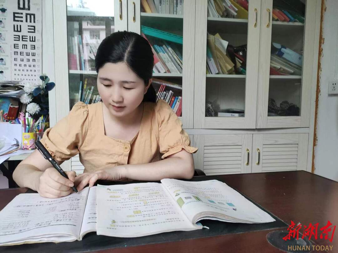最美教师|黄松连:把乡村教育当成人生的幸福旅程 - 教育资讯 - 新湖南