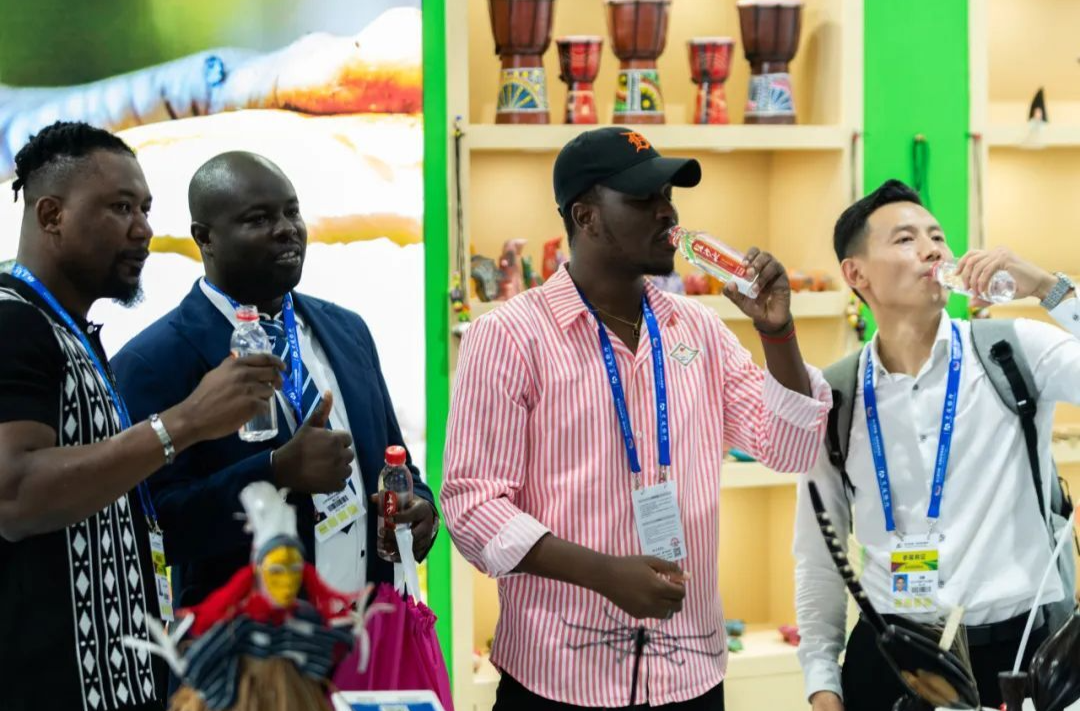 “才饮·长沙水”为第三届中非经贸博览会提供全程饮用水赞助