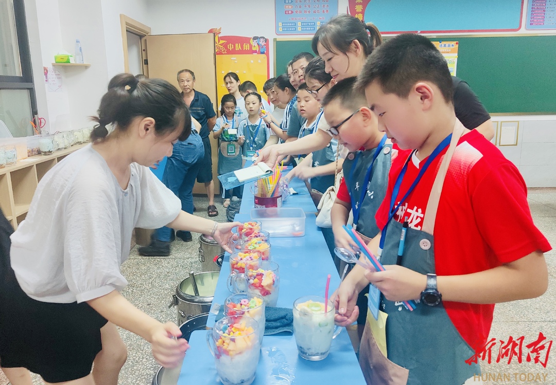 华容县实验小学百年校园持续盛开夏日冰花