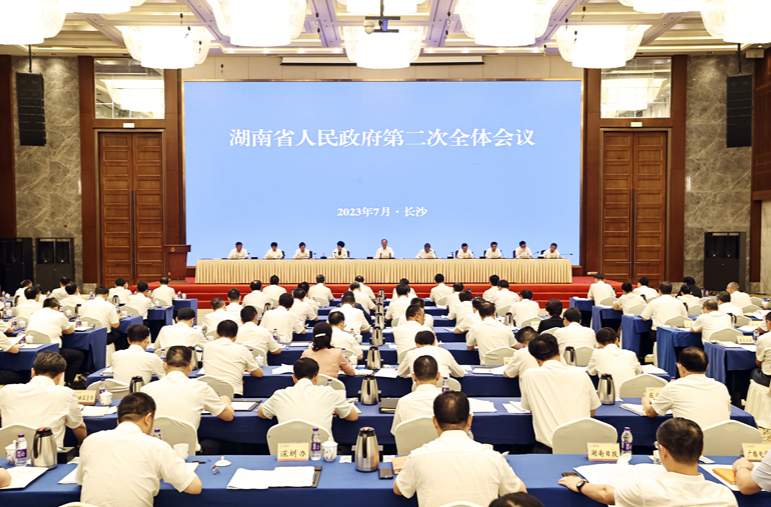 毛伟明：锚定发展目标 打赢“发展六仗”