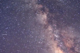 坐上复兴号，追“星空银河”！