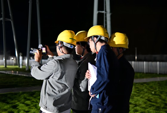 长理电气学子参与楚湖变电站红外测温工作