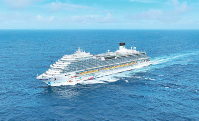 首艘国产大型邮轮完成首次海上试航-新湖南