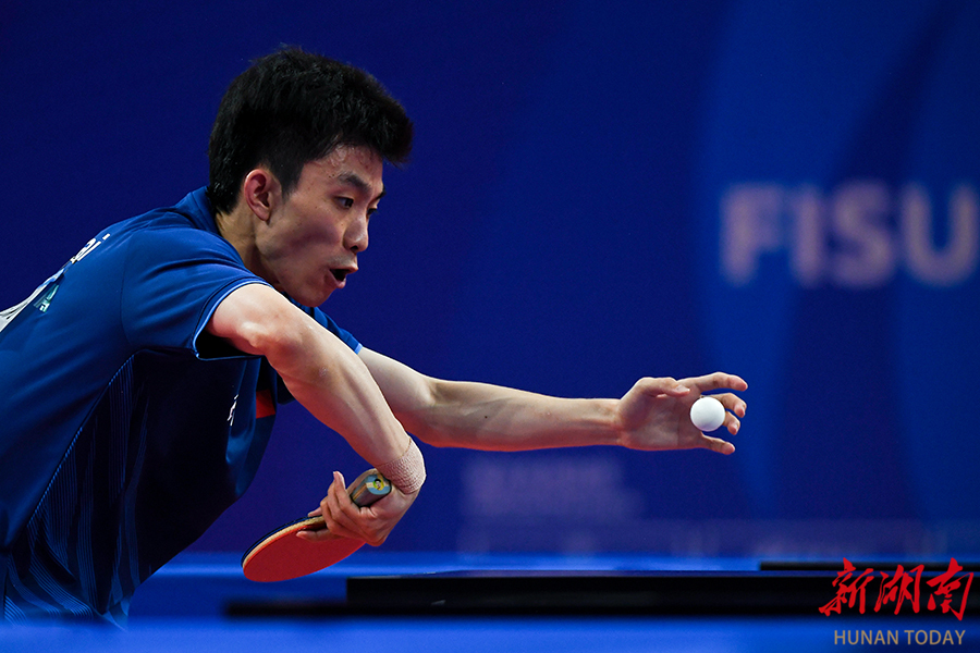 成都大运会中国选手包揽男子乒乓球单打冠亚军