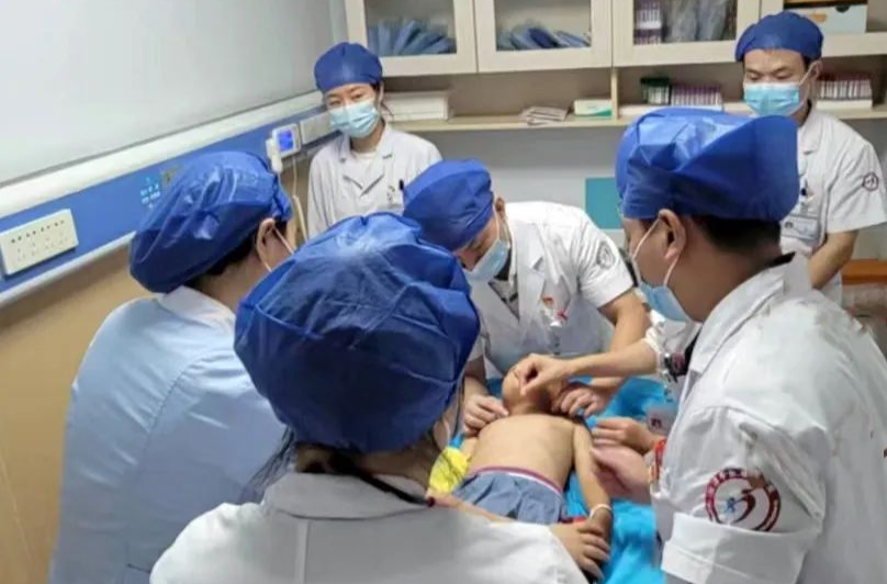 湘潭市妇幼保健院成功开展首例儿童经胸骨骨髓穿刺术