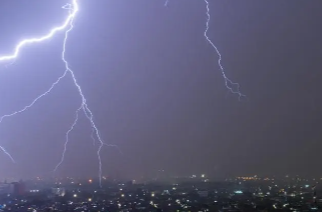 未来几天雷阵雨仍将频繁“光顾” 出门记得随身携带雨伞