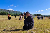 这个暑假，“00后”捧出两个新职业