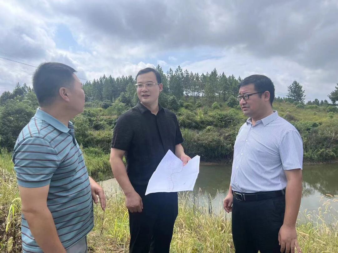 道县：唐超学调研上坦公路二期、城乡客运一体化等交通重点项目建设工作