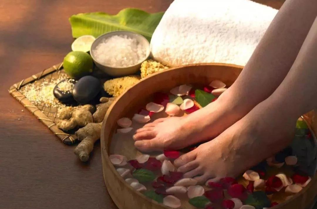 最适合泡脚的6种药，入秋之后用起来！