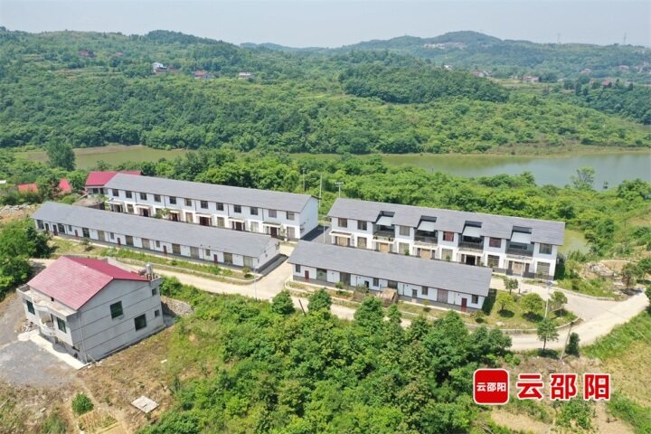 “扶”出幸福新生活——大祥区高质量续写易地扶贫搬迁“后半篇文章”纪实_邵阳头条网