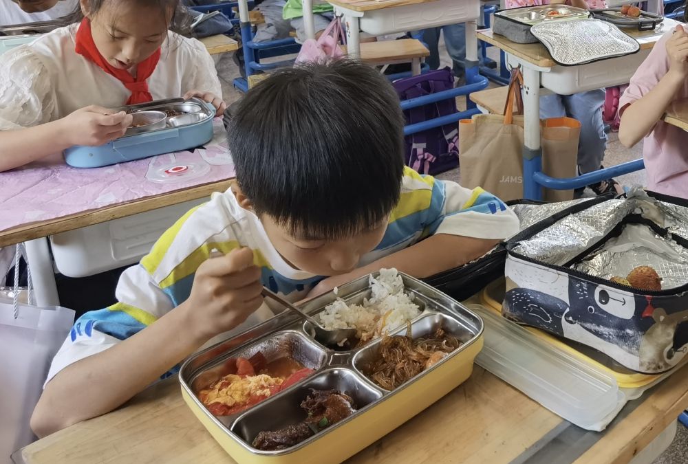 开学健康指南：做好“三调整” 远离“开学综合征”