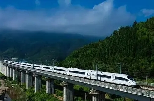 青年说丨雅万高铁，让世界见证“中国速度”