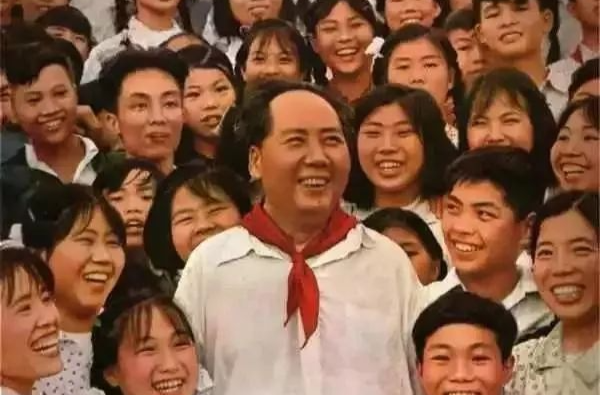 毛主席逝世47周年，回眸难忘瞬间！缅怀伟人！