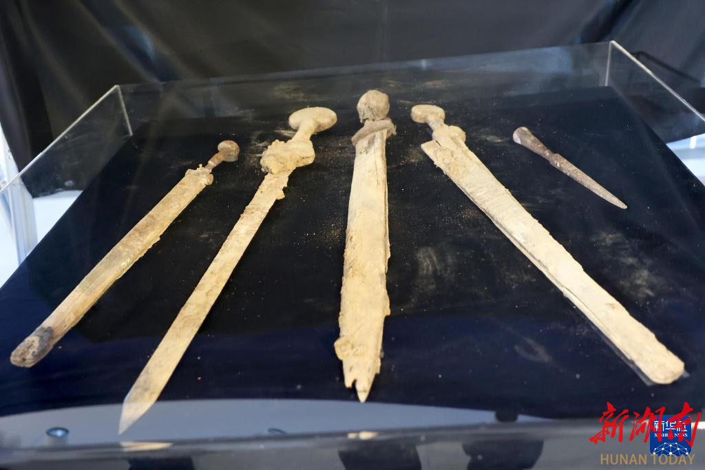以色列考古学家在死海附近发现古罗马时代兵器