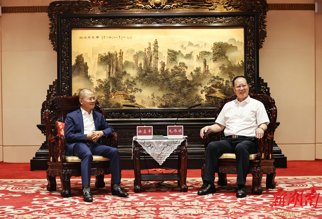 毛伟明与华为轮值董事长徐直军座谈