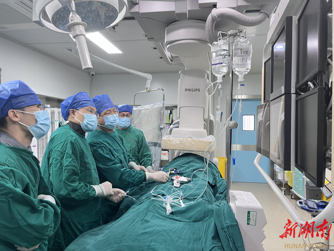 长沙经开医院完成长沙县首例无导线起搏器植入手术