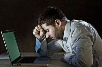 长期熬夜或增加患过敏性紫癜风险