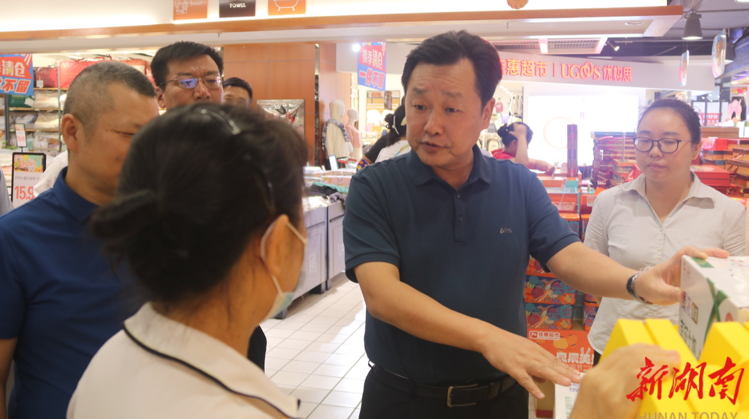 唐成调研安全生产及开展食品安全督导工作