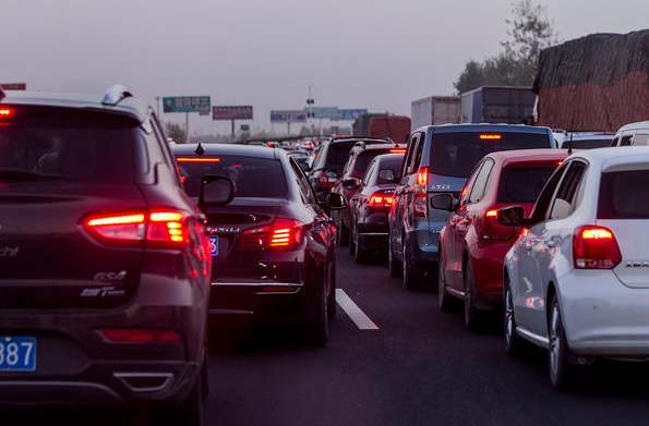 回家团圆的路上都准备了些什么 有人提前带了一锅饭菜