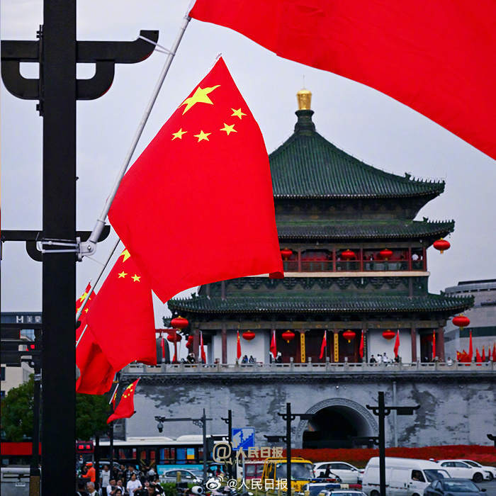 热烈的中国红，是我们最爱的颜色