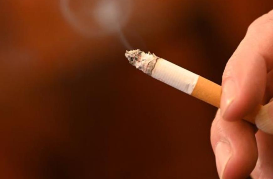 “厕所抽个烟，咋啦？”一男子高铁上抽烟被行拘！