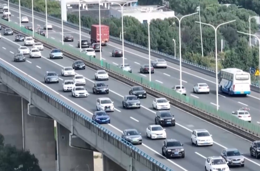4.87亿辆次！中秋国庆假期 公路出行有这些态势