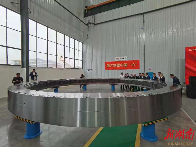 全球最大直径盾构机主轴承在长沙下线 - 经济要闻 - 新湖南
