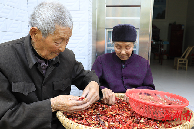 麻阳：世界长寿乡 养老有一套