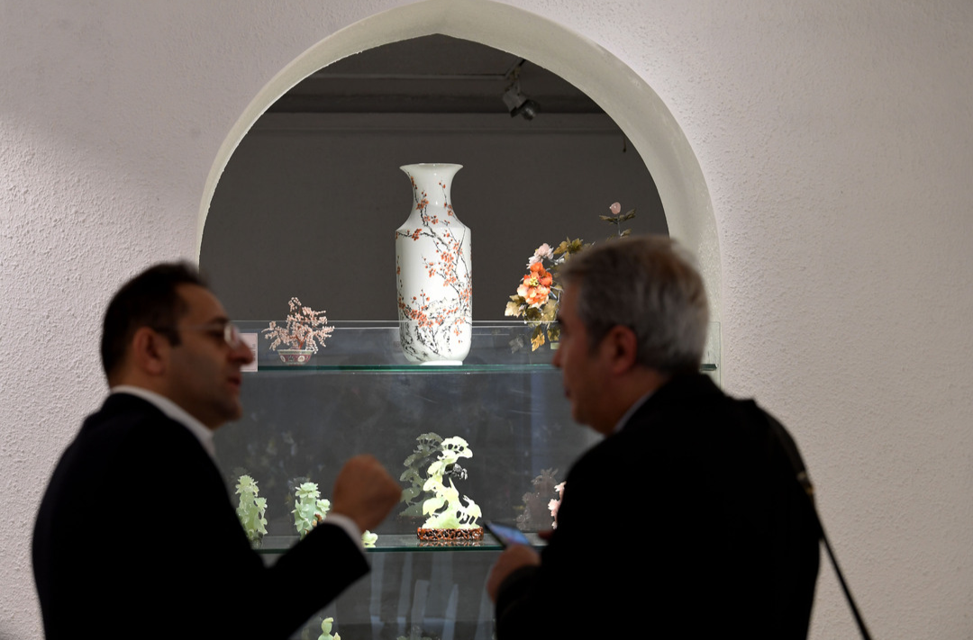 伊朗举办中国文化艺术藏品展