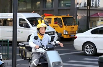 “跳桥救人小哥”彭清林，新身份+1！