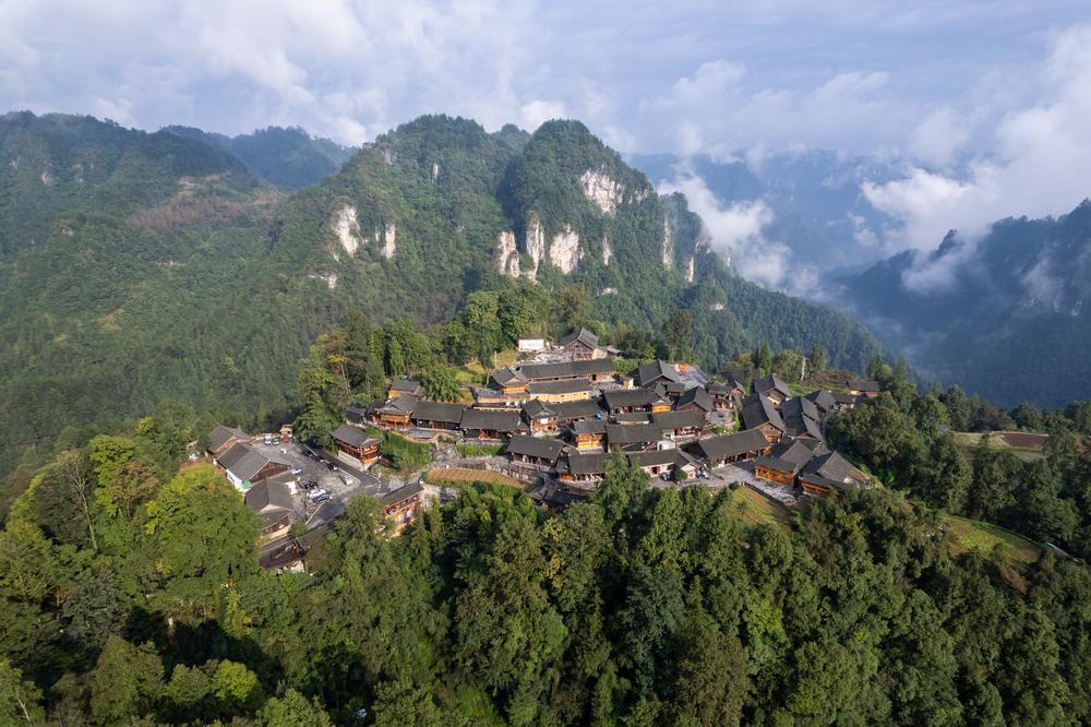 洞见乡村振兴路湘西十八洞村的十年变迁