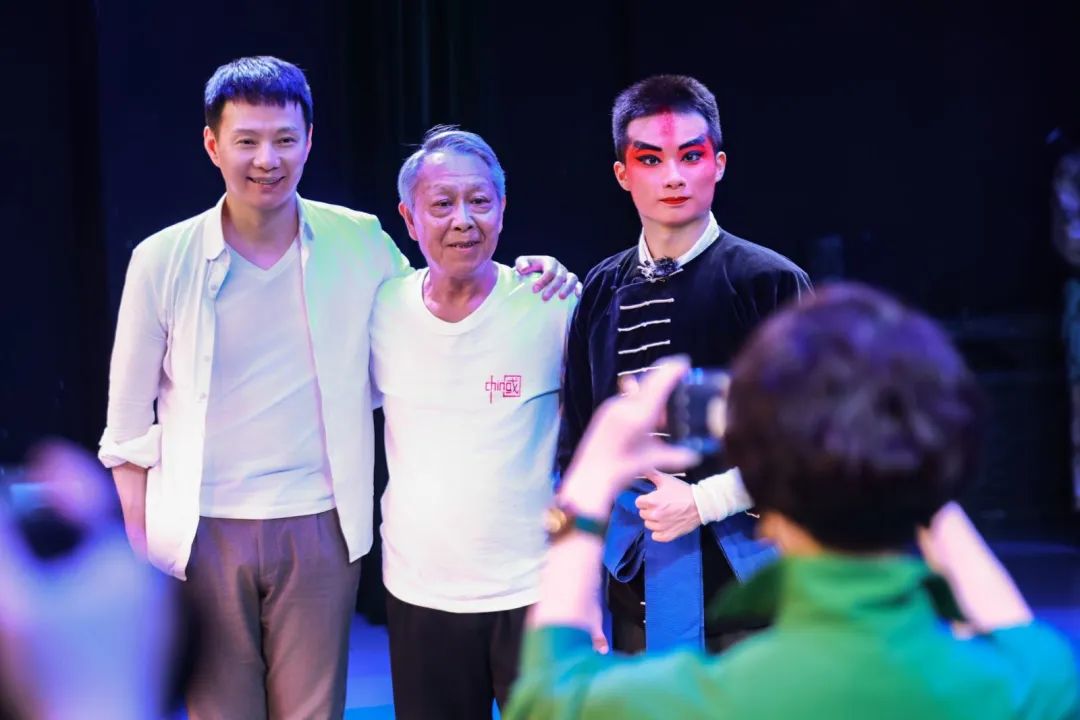 艺评丨谌蕾:洞庭光影 照耀国际舞台——湘籍舞蹈家沈伟"翩翩出湖"-新