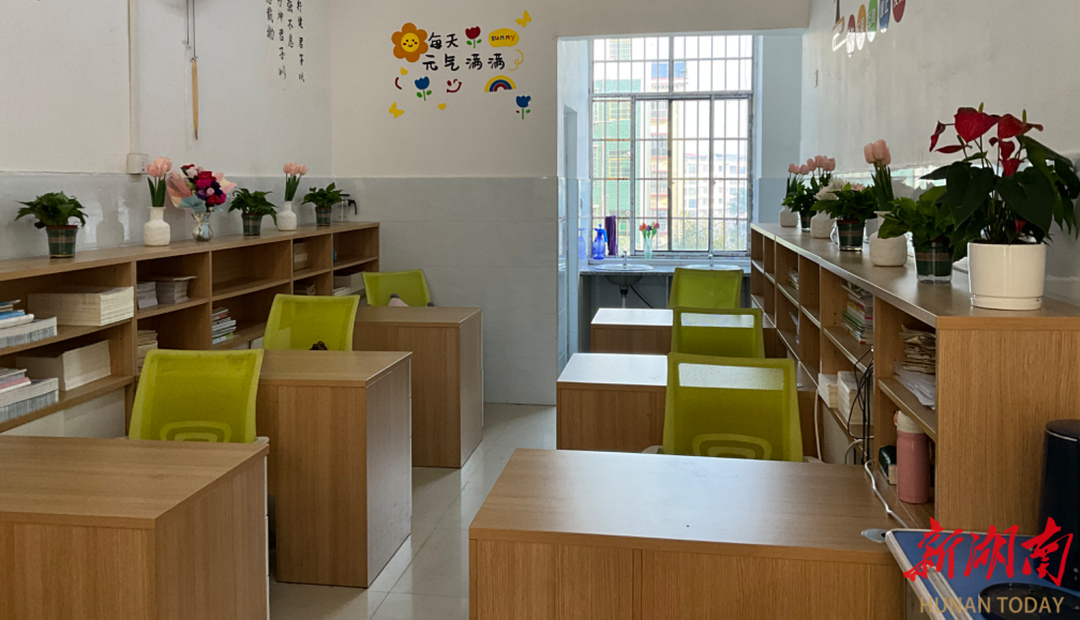 江口联合学校中心小学示范教室和示范办公室评比活动