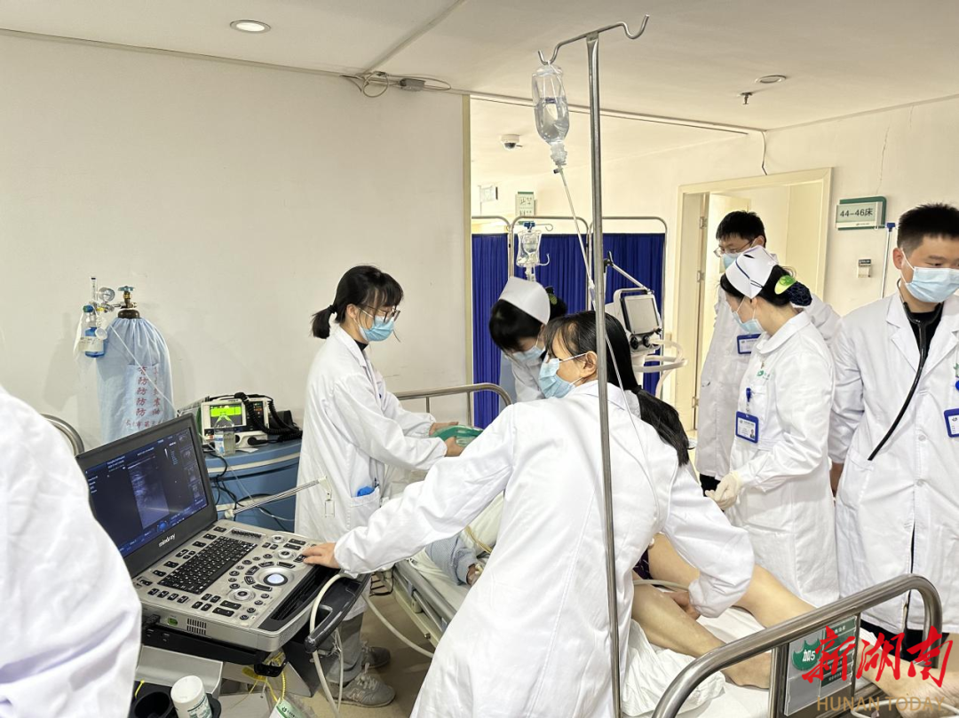 60分钟，9次除颤 长沙市第三医院成功抢救呼吸心跳骤停男子