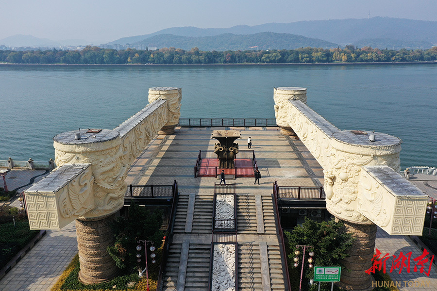 长沙四羊方尊广场换新颜