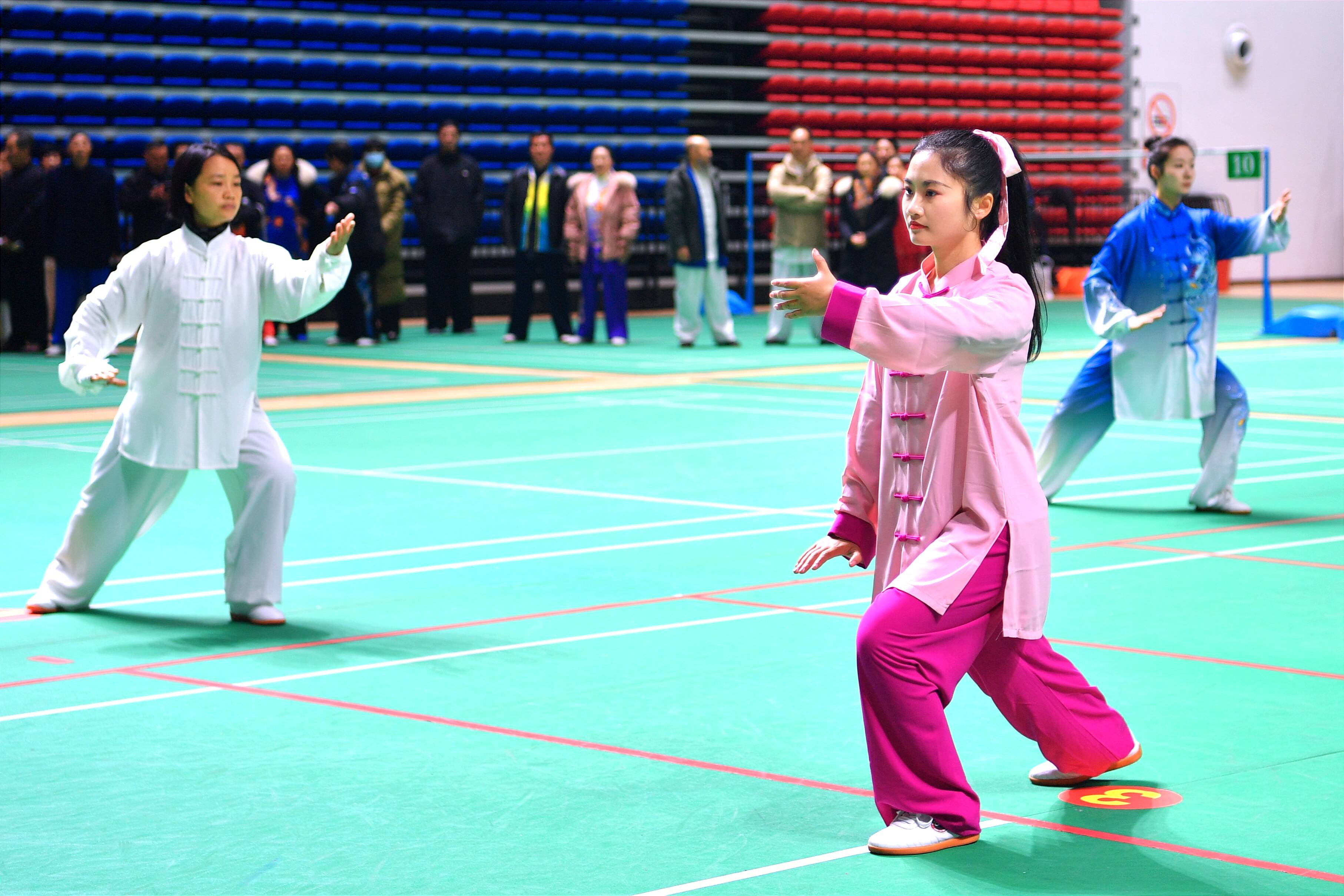 弘扬传统武术文化 营造全民健身氛围 怀化市第五届太极拳锦标赛开赛