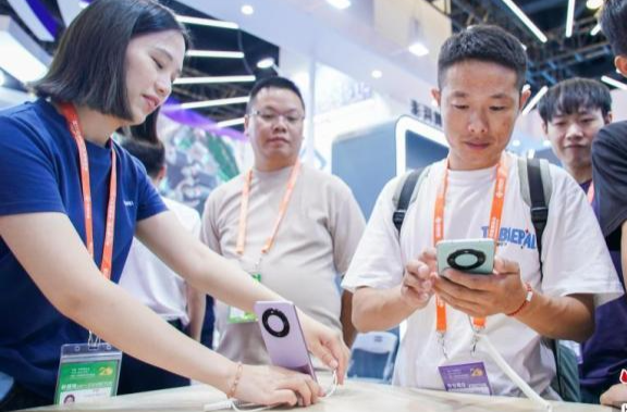 手机出货量大涨近六成，市场回暖，谁在换机？