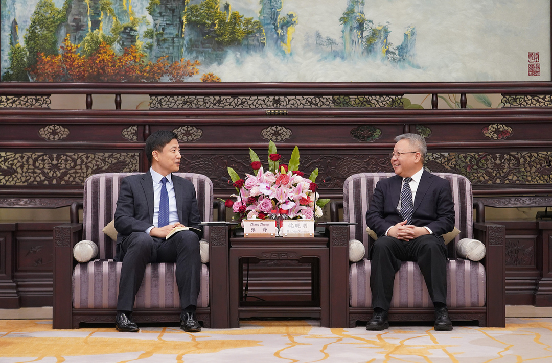 沈晓明会见张铮一行