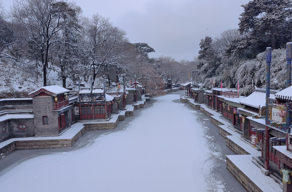 颐和园雪景如画