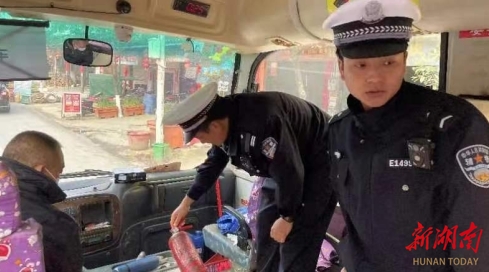 绥宁交警:加强校车监管,全力护航上学路_邵阳头条网