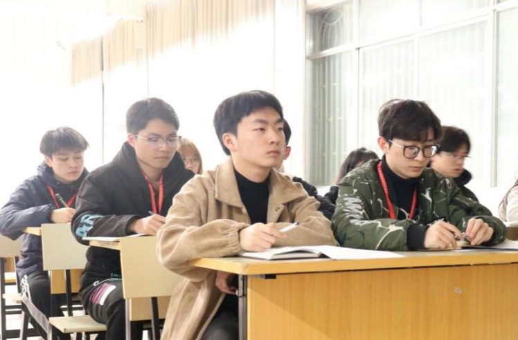 湖南交通职院组织学生干部开展“党的二十大精神”专题培训会