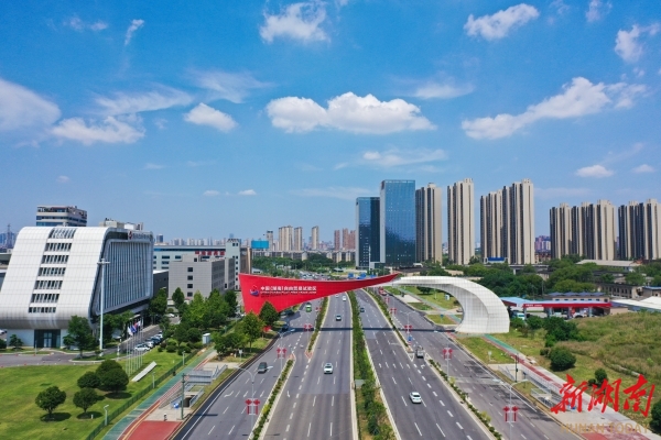 湖南日报丨春潮带雨满目新 ——长沙县、长沙经开区2023年重大项目建设侧记